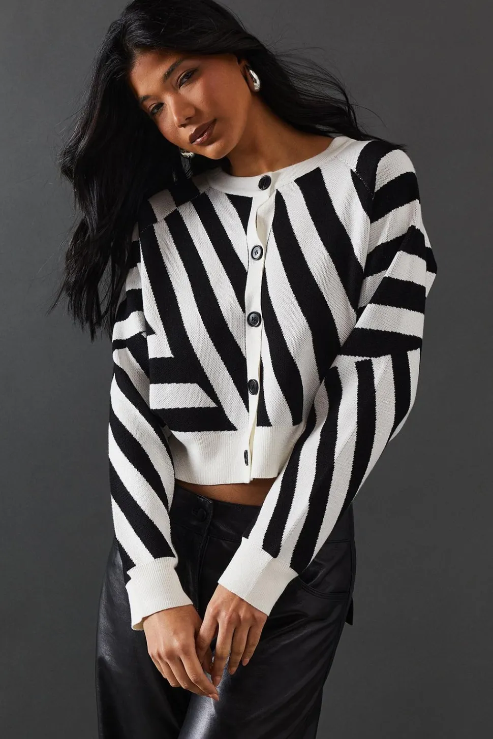 Abstract Stripe Button Down Crop Cardigan | Nasty Gal