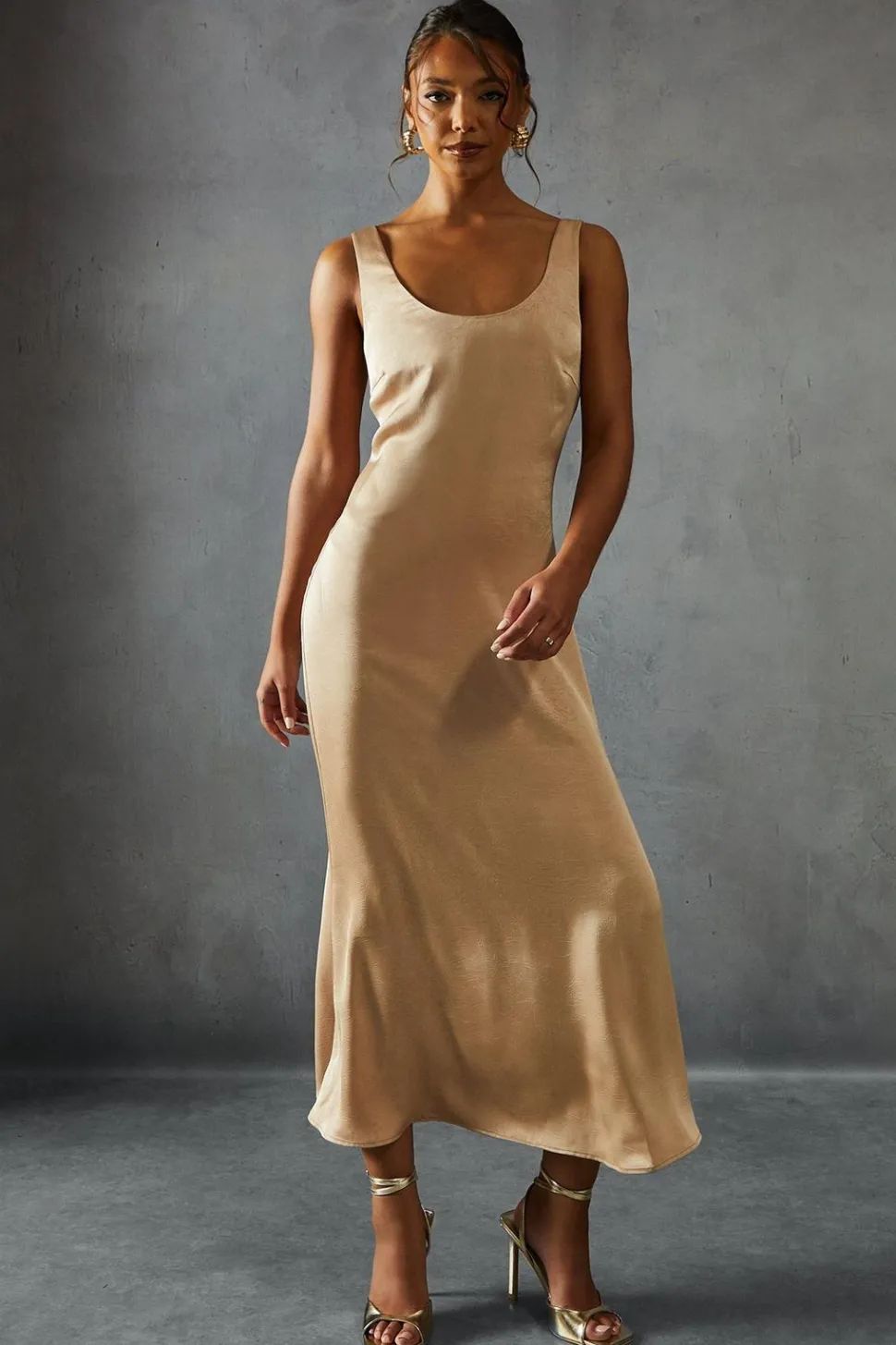 Crinkle Satin Scoop Neck Midaxi Dress | Nasty Gal