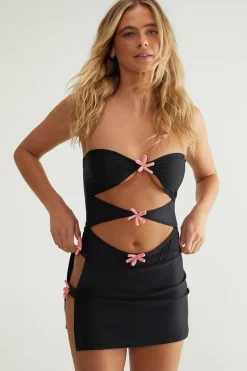 3D Flower Bandeau Cut Out Swimsuit & Skirt Set | Nasty Gal