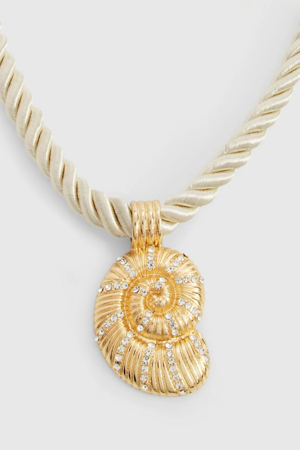Embellished Shell Pendant Rope Necklace | Nasty Gal