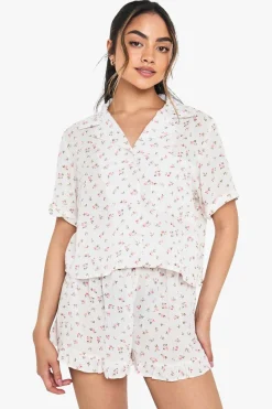 Floral Print Cheesecloth Short Sleeve Shirt & Shorts Pyjama Set | Nasty Gal