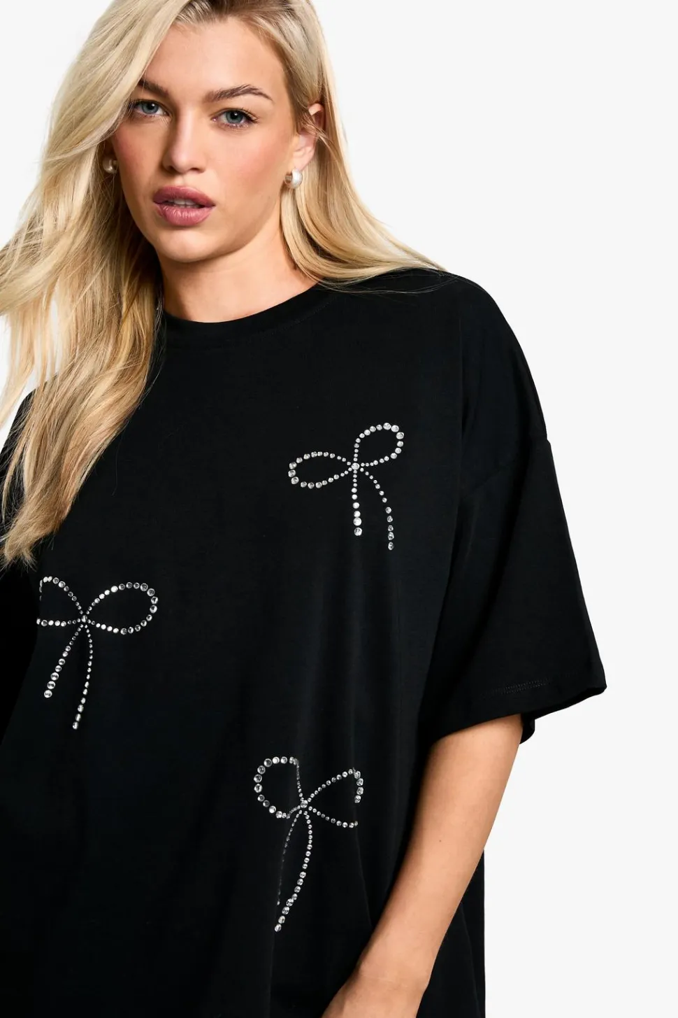 Hotfix Bow Oversized T shirt | Nasty Gal