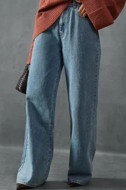 Mid Rise Baggy Relaxed Denim Jeans | Nasty Gal