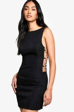 O Ring Sleeveless Shift Dress | Nasty Gal