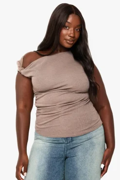 PLUS KNOT SHOULDER DETAIL ASYMMETRIC TOP | Nasty Gal