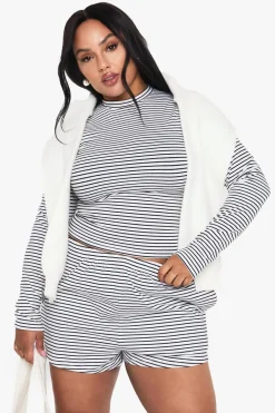 PLUS STRIPED FLIPPY SHORT | Nasty Gal