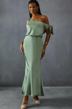 Premium Satin Off Shoulder Fishtail Bridesmaid Dress | Nasty Gal