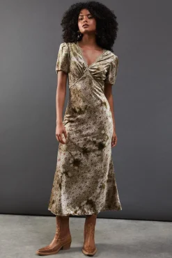 Rose Velvet V Neck Midi Tea Dress | Nasty Gal