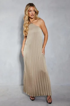 Satin Pleated Strappy Halterneck Low Back Maxi Dress | Nasty Gal