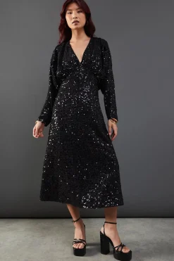 Sequin Crinkle Batwing Plunge Neck Midi Dress | Nasty Gal