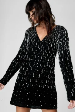 Tear Drop Embellished Velvet Plunge Dress | Nasty Gal