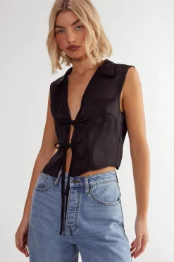 Textured Satin Tie Front Collared Top | Nasty Gal