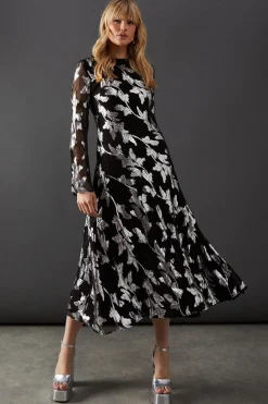 Viscose Metallic Jacquard Asymmetric Seam Midi Dress | Nasty Gal